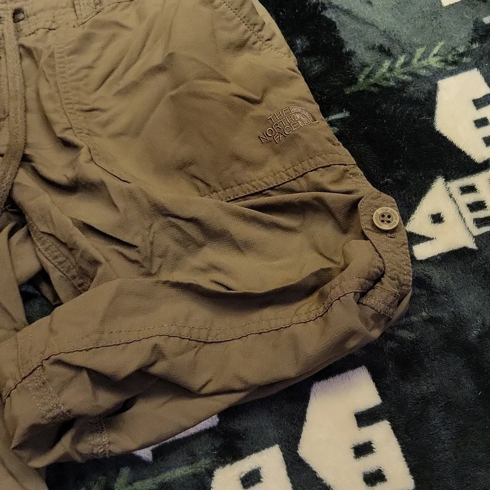 North Face Shorts (Size 6) - Picture 5 of 10